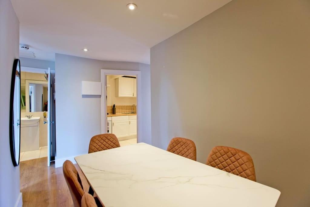 Imperial Hogarth Road Apartment -4Th Floor 런던 외부 사진